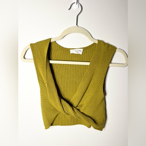 Victoria + Sophia Olive Green Cross Knot Top - Picture 1 of 4